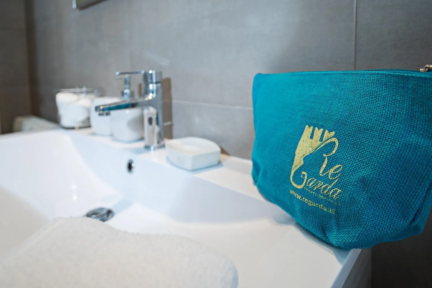 Villa Valesana - Regarda Travel Lazise
